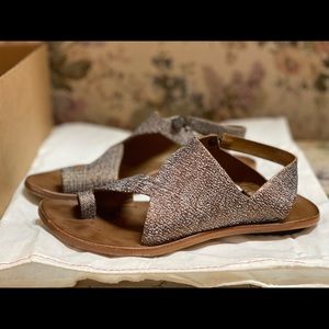 CYDWOQ Pallas Distressed Copper